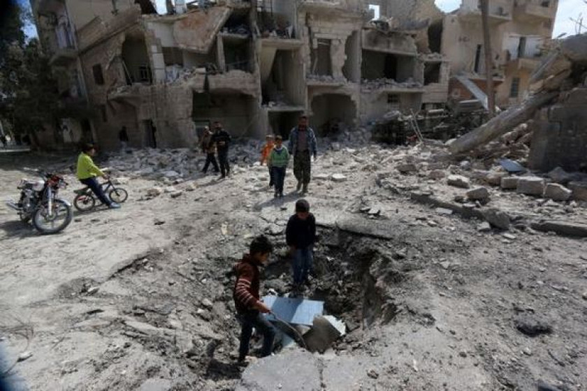 المرصد السوري: مقتل 18 شخصاً في غارات بدرعا